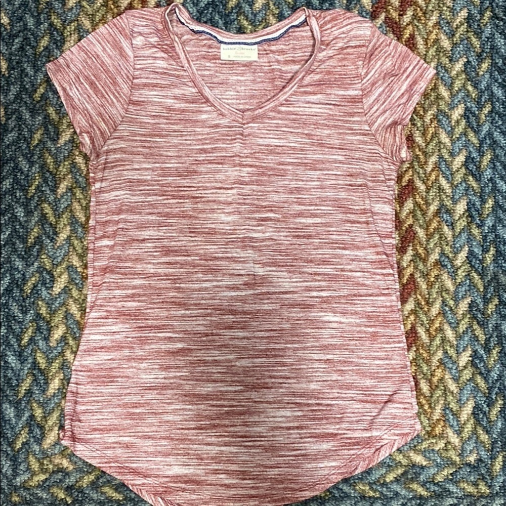 Bobbie Brooks Pink Fitted T-Shirt with Scoop Neckline and Short Sleeves Small